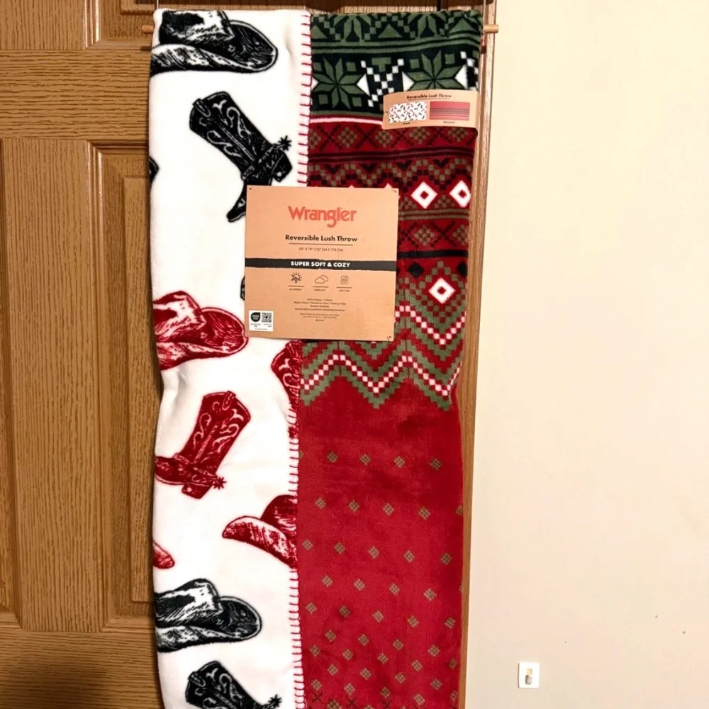 New Release Reversible Wrangler Christmas Throw Blanket Cowboy‎ Boots & Hats